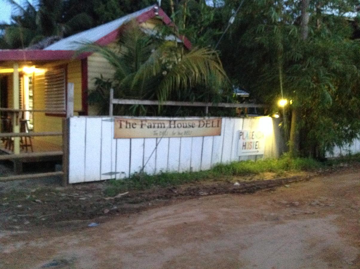 Placencia Hostel Ngoại thất bức ảnh