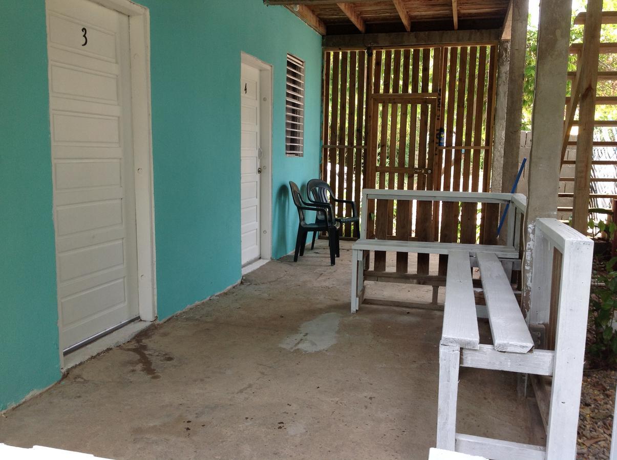 Placencia Hostel Ngoại thất bức ảnh