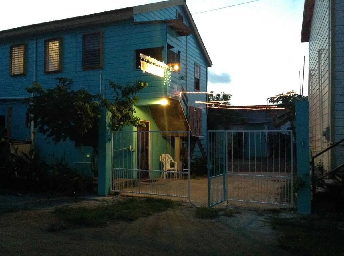 Placencia Hostel Ngoại thất bức ảnh