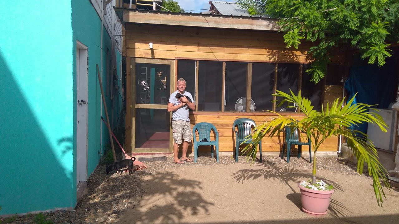 Placencia Hostel Ngoại thất bức ảnh