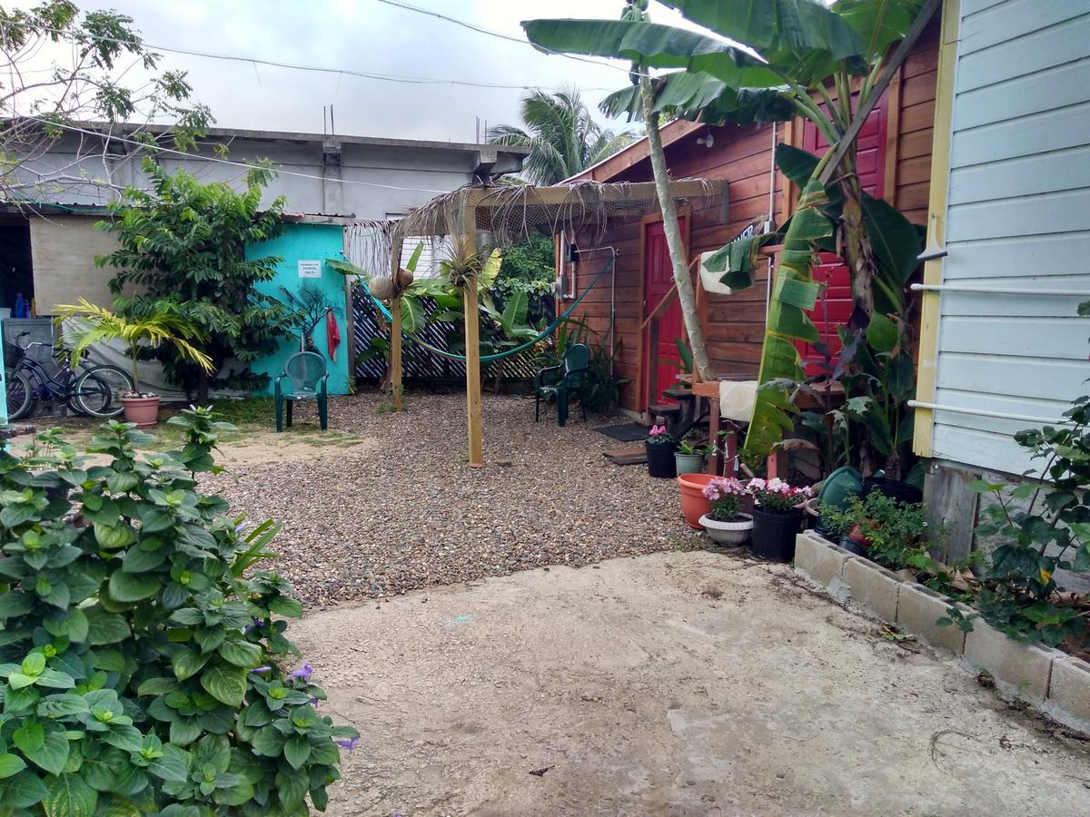 Placencia Hostel Ngoại thất bức ảnh